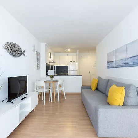 Uhc Novelty Family Complex Appartement Salou