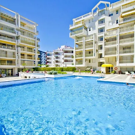 Uhc Novelty Family Complex Appartement Salou