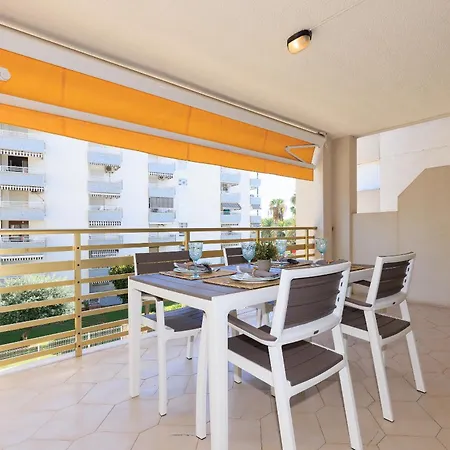 Uhc Novelty Family Complex Apartman