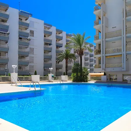 Uhc Novelty Family Complex Salou