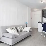 Uhc Novelty Family Complex דירה סאלו