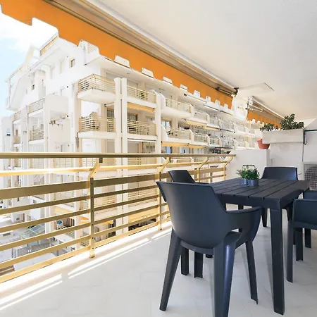 Apartment Uhc Novelty Salou