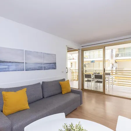Uhc Novelty Family Complex Apartament *