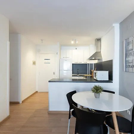 Uhc Novelty Family Complex Apartament