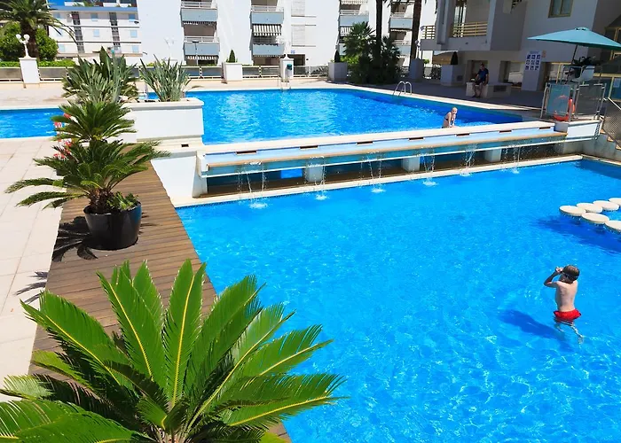 Uhc Novelty Family Complex Апартаменты