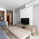 Апартаменты Uhc Novelty Family Complex *